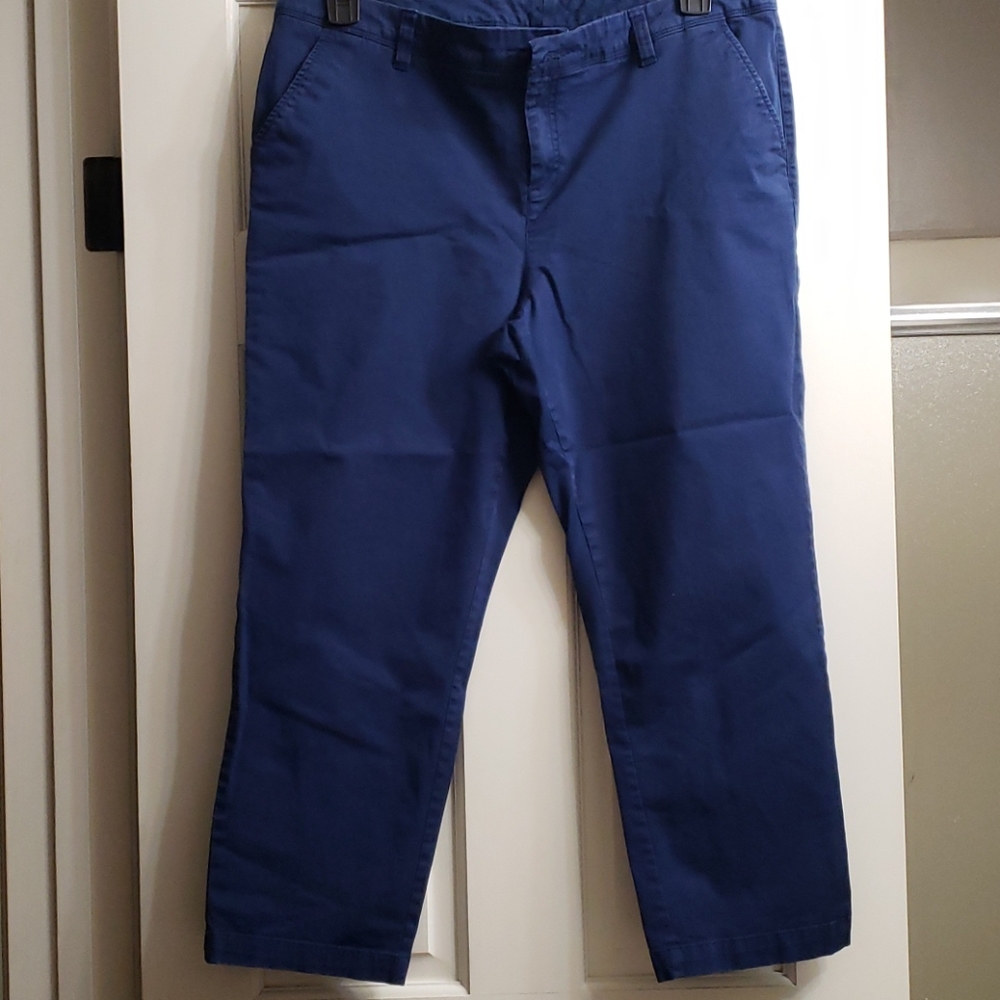 Navy capris